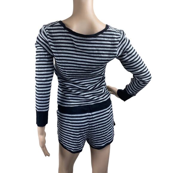 Victoria's Secret Women's Gray Black Knitted Glittery Long Sleeve Romper Size M - Picture 4 of 5